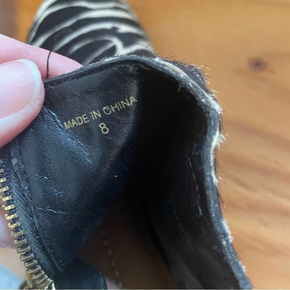 Dolce Vita Nimbus Calf Hair Bootie Black White Women Sz 8 gold heel - Picture 11 of 11